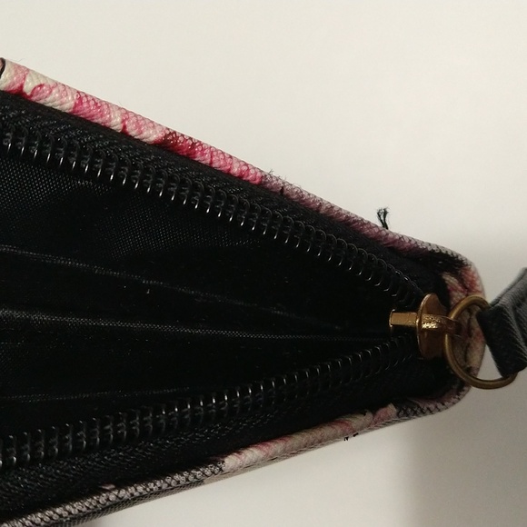 Tahari Identity Protection Floral Zip Wallet #P-18 - Picture 11 of 14